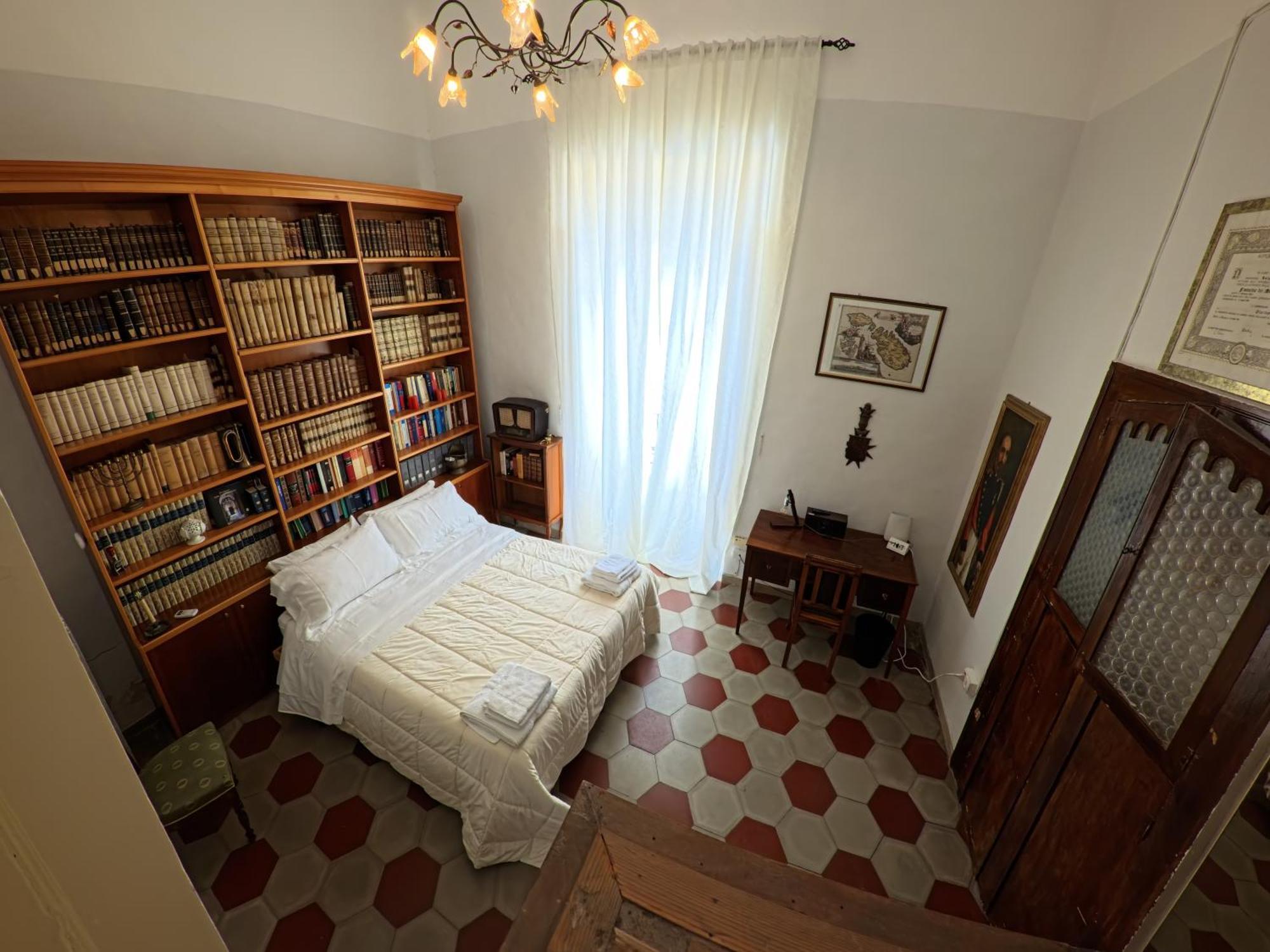 Palazzo Framarino Dei Malatesta - Noble Floor - XIV Century Джовинаццо Экстерьер фото