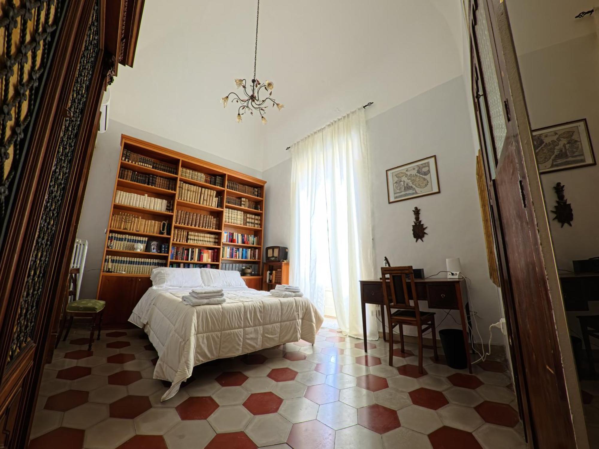 Palazzo Framarino Dei Malatesta - Noble Floor - XIV Century Джовинаццо Экстерьер фото
