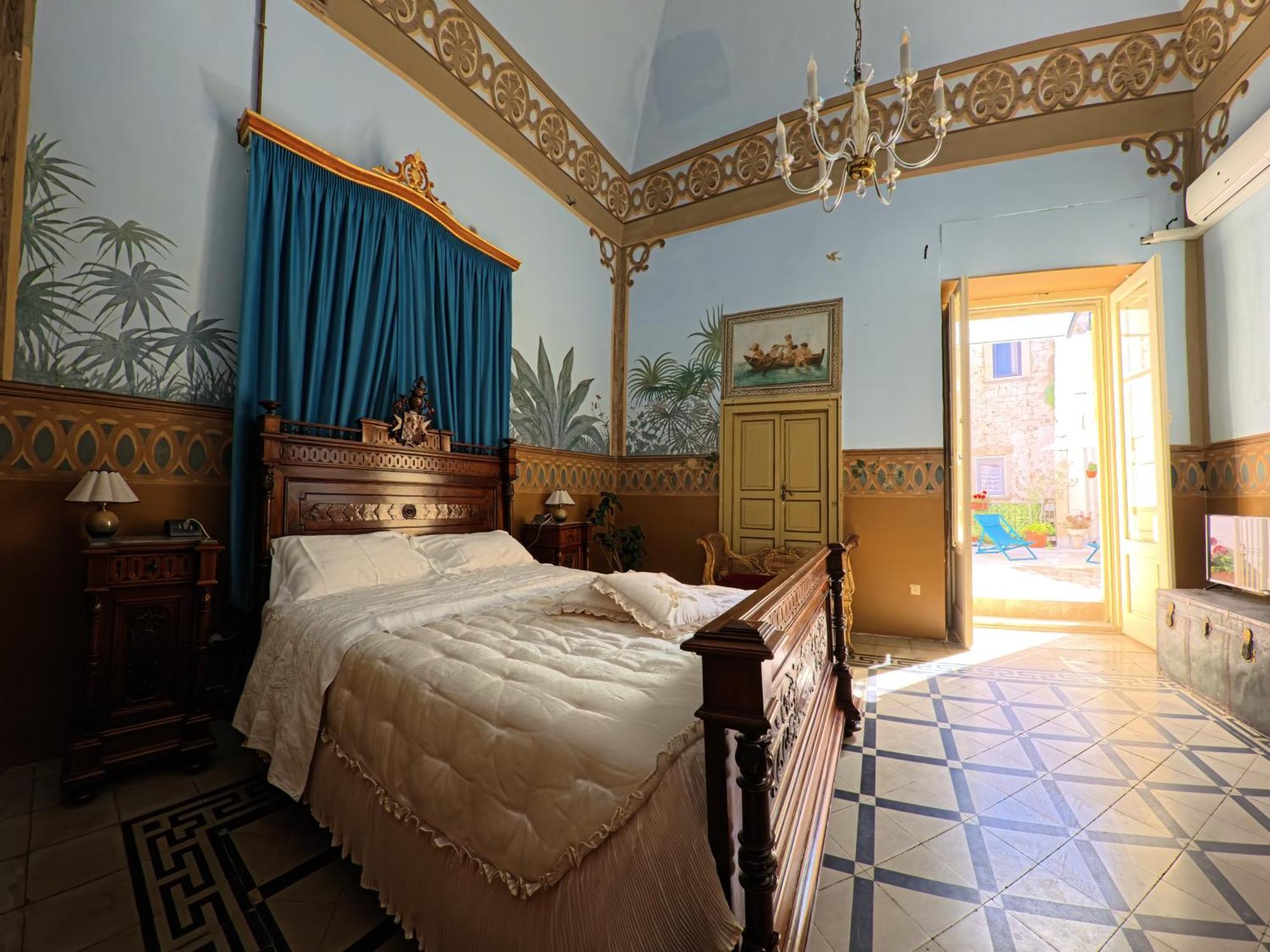 Palazzo Framarino Dei Malatesta - Noble Floor - XIV Century Джовинаццо Экстерьер фото