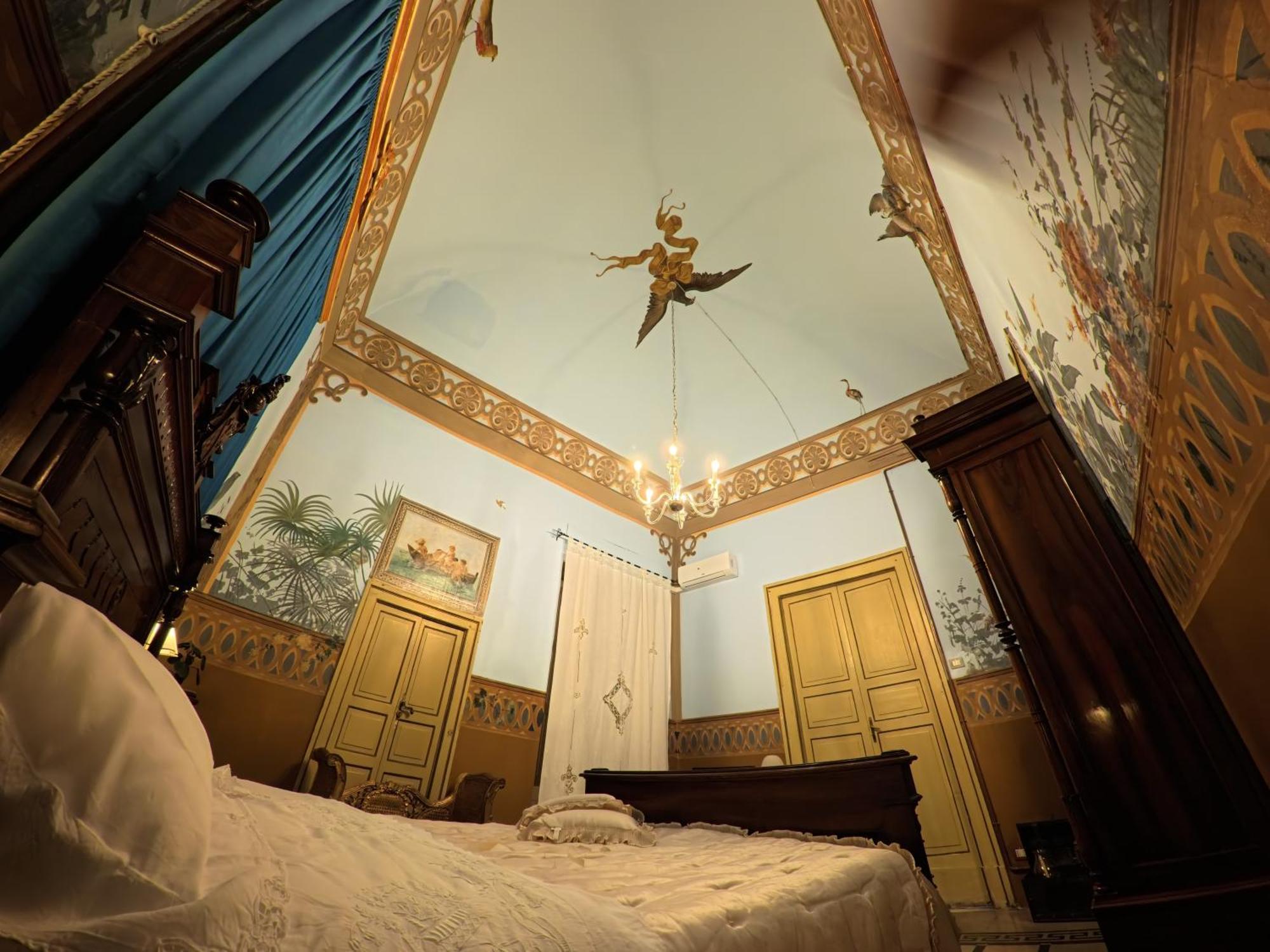 Palazzo Framarino Dei Malatesta - Noble Floor - XIV Century Джовинаццо Экстерьер фото
