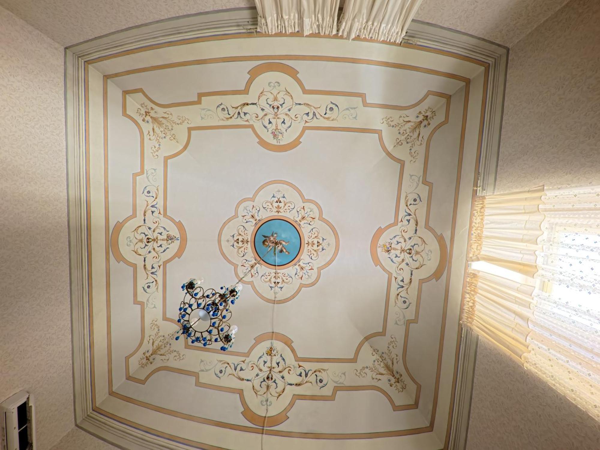 Palazzo Framarino Dei Malatesta - Noble Floor - XIV Century Джовинаццо Экстерьер фото